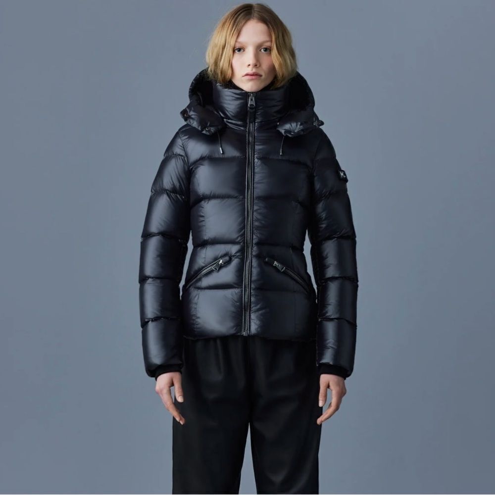 ♥️ Mackage
Madalyn Lustrous Light Down Jacket with Hood Large BLACK - Picture 13 of 16